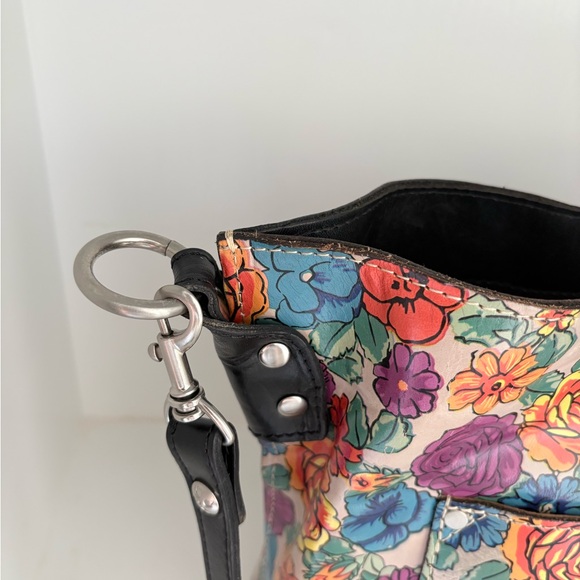 Patricia Nash Octavia Spanish Villa Bucket Tote Bag - Picture 5 of 15